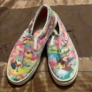 Vans Alice in Wonderland size 7.5 women’s